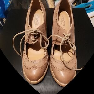 Brown Lace-Up Wingtip Heels - Unbranded